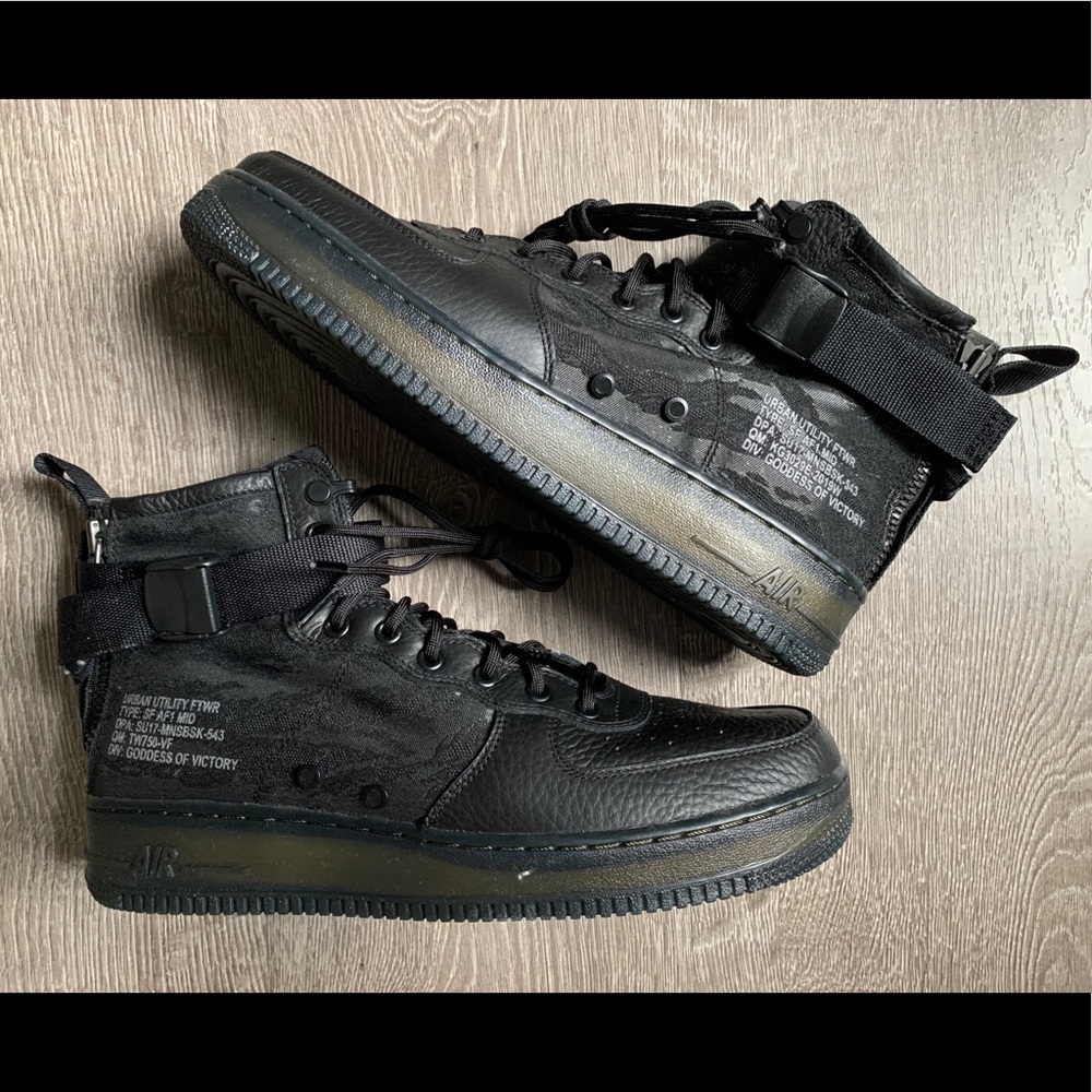 Nike Air Force 1